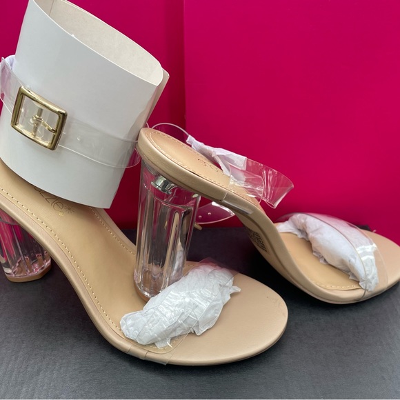 All brand new!!!Clear/Beige Heels. 3 pairs left.  Size 7 . Size 7.5 Size 8 . - Picture 3 of 4